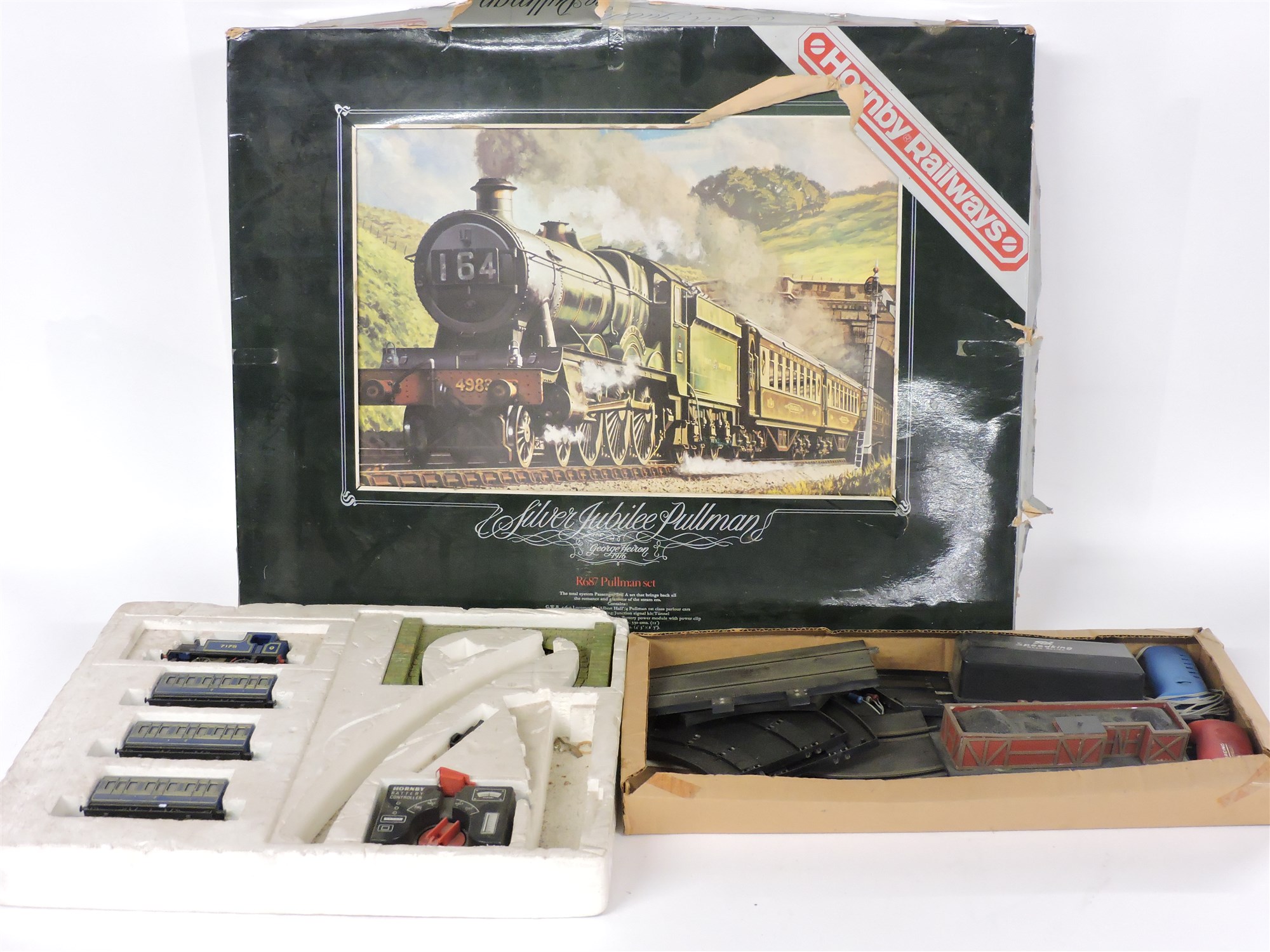 hornby silver jubilee pullman train set