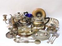 Lot 221 - A quantity of silver plated items