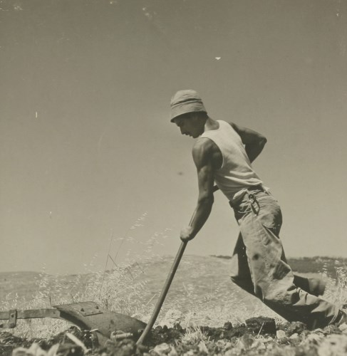 Lot 200 - Robert Capa (Hungarian