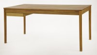 Lot 516 - An oak desk