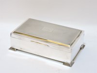 Lot 359 - A modern silver cigarette box