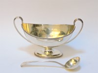 Lot 365 - A Georgian silver navette shaped sauce tureen