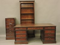 Lot 730 - A reproduction pedestal desk