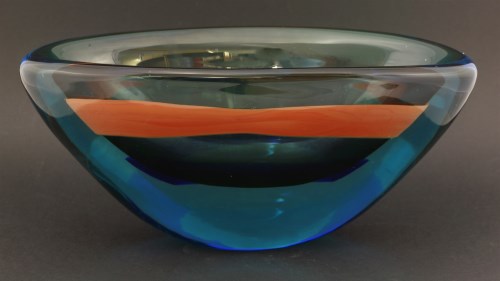 Lot 373 - An Italian Murano glass vase