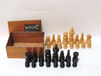 Lot 315 - An Old English style turned boxwood and ebony chess set