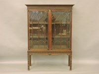 Lot 429 - An Edwardian mahogany display cabinet