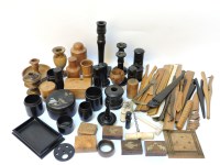 Lot 495 - A quantity of assorted treen