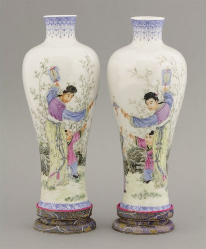 Lot 114 - A pair of famille rose Vases