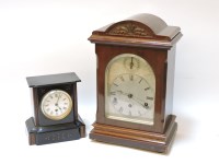 Lot 1347 - An early 20th century mahogany cased chiming mantel clock