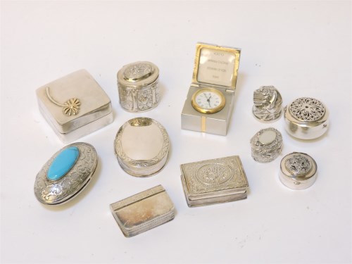 Lot 1071 - Nine assorted modern silver pill boxes