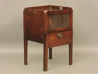 Lot 757 - A George III mahogany tray top commode