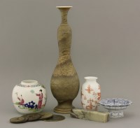 Lot 1184 - A collection of Chinese items