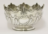 Lot 141 - An Edwardian silver monteith