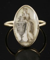 Lot 301 - A late Georgian gold memorial ring