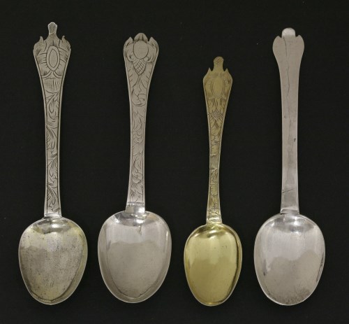 Lot 111 - A late 17th century silver trefid teaspoon