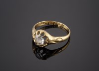 Lot 373 - A Victorian 18ct gold gentlemen's single stone diamond ring