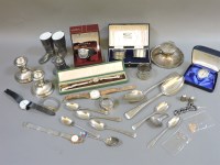 Lot 120 - A quantity of silver items