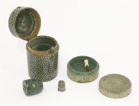 Lot 195 - A George III shagreen thimble case