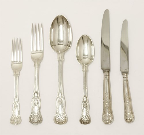 Lot 101 - A William IV/Victorian/early 20th century composite king's pattern flatware service