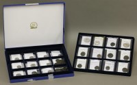 Lot 94 - A collection of Roman coins