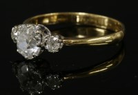 Lot 498 - A single stone diamond ring