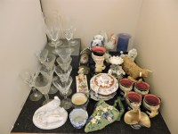 Lot 561 - China and glassware