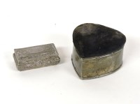 Lot 89 - An Edwardian silver heart shaped trinket box
