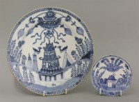 Lot 38 - A rare blue and white Plate