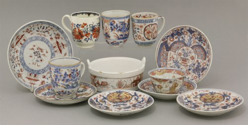 Lot 82 - A small collection of English decorated Porcelain