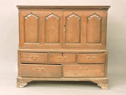 Lot 342 - An antique oak cabinet