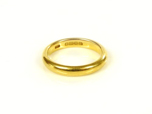 Lot 39 - A 22ct gold wedding ring