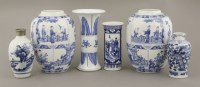 Lot 119 - A pair of blue and white ovoid Vases