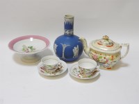 Lot 419 - A quantity of 19th century ivy decorated tea wares