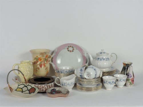 Lot 359 - An assortment of china to include