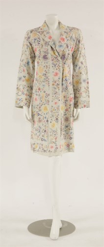 Lot 1179 - A 1930s white silk day coat