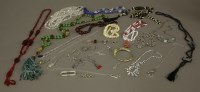 Lot 1002 - An Art Deco glass bead and Bakelite sautoir