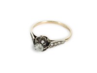 Lot 6 - A gold single stone diamond ring