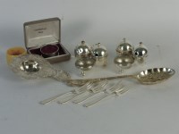 Lot 133 - A collection of silver