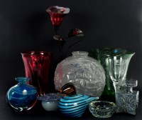 Lot 348 - A collection of modern glass ware