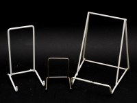 Lot 327 - A quantity of display stands