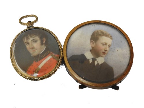 Lot 125 - An oval miniature of a military officer