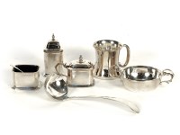 Lot 231 - A silver porringer