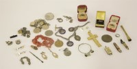 Lot 197 - A collection of jewellery