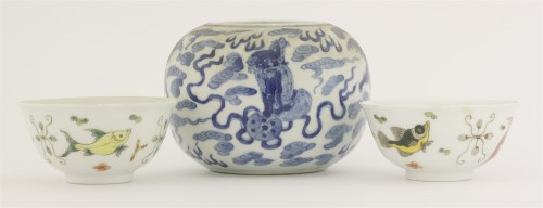 Lot 168 - A blue and white jar with Buddhist lion