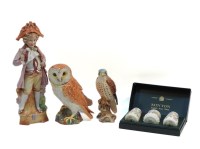 Lot 314 - A Beswick owl and a Kestrel