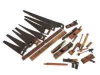 Lot 336 - A collection of vintage saws