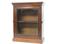 Lot 436 - An early 20th century glazed mahogany display cabinet