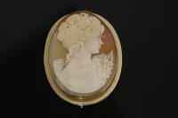 Lot 4 - A gold mounted oval cameo brooch