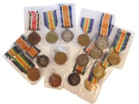 Lot 130 - A quantity of WW1 medals to include; pairs awarded to S4-086939