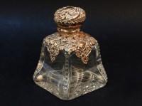 Lot 166 - An Edwardian cut glass scent bottle